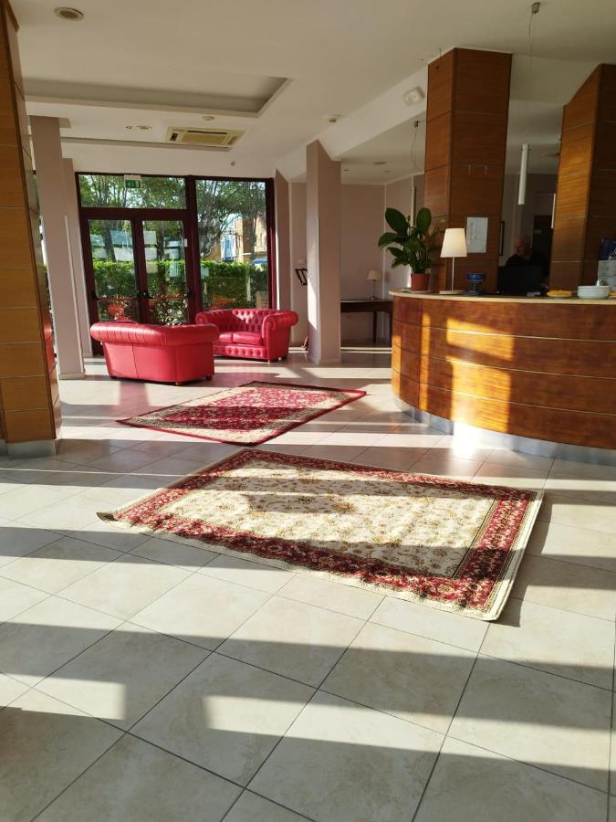 Hotel Spiaggia Villa Paola Bellaria-Igea Marina Exterior foto