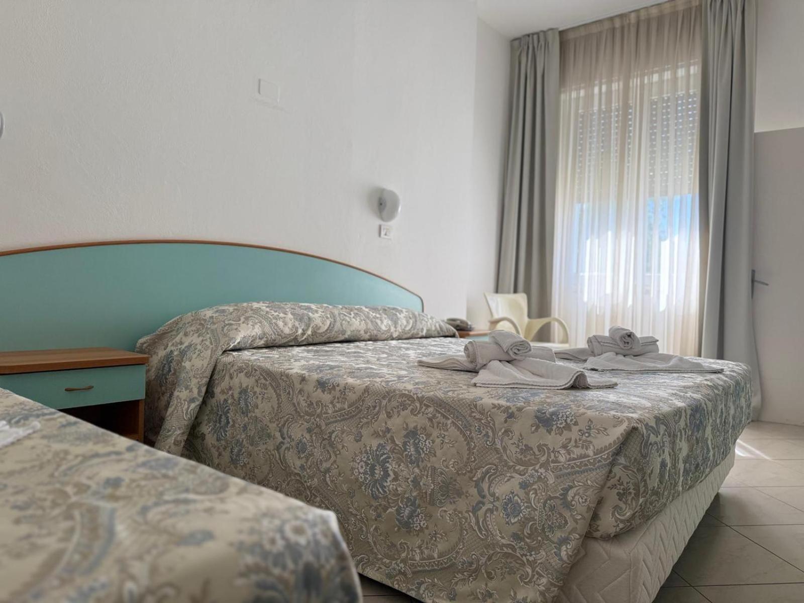Hotel Spiaggia Villa Paola Bellaria-Igea Marina Exterior foto